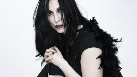 Silversnake Michelle black make up dark 2024