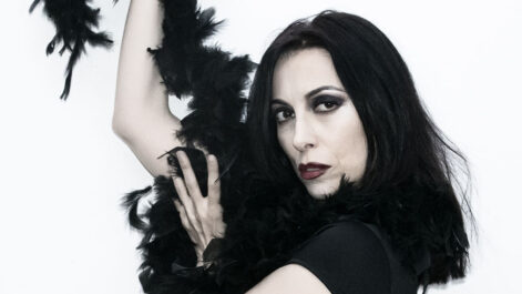 Silversnake Michelle black make up dark 2024