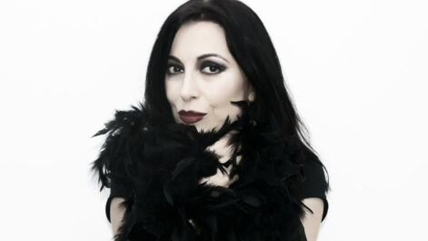 Silversnake Michelle black make up dark 2024